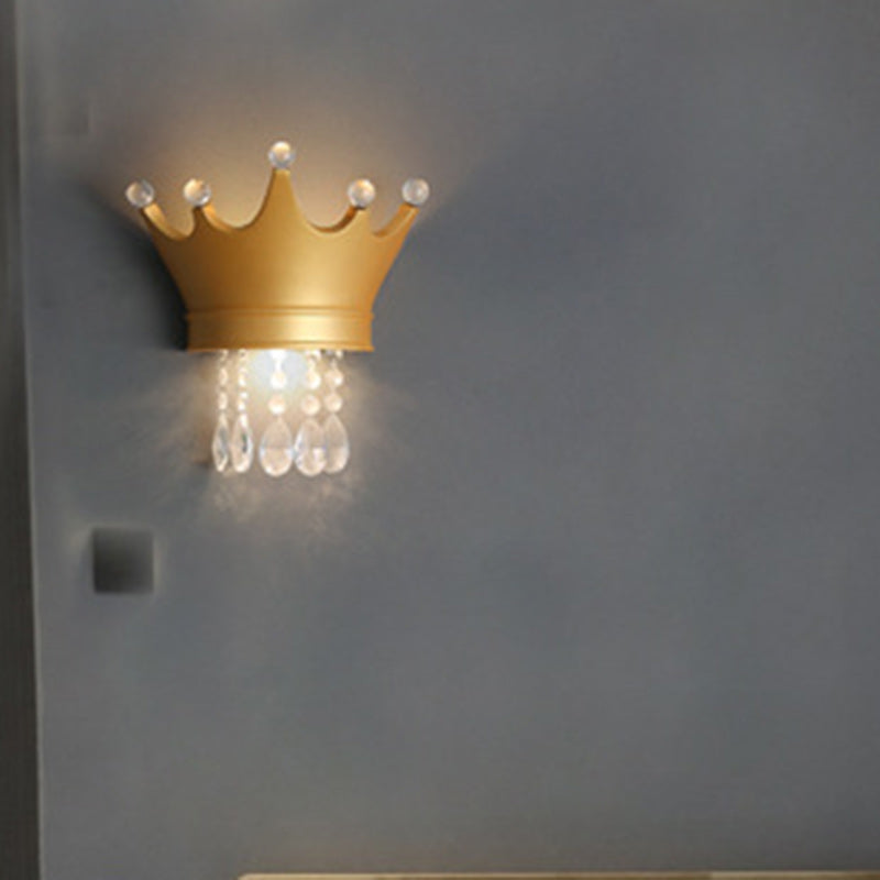 Lámpara de aplique de pared LED con corona de cristal de resina creativa contemporánea para niños para la mesita de noche 