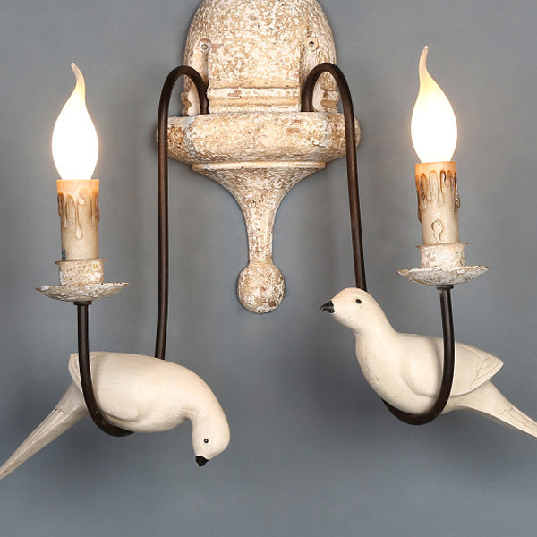 Applique murale traditionnelle rustique en bois massif et métal avec candélabre oiseau 1/2 lumière pour salon et salle à manger 