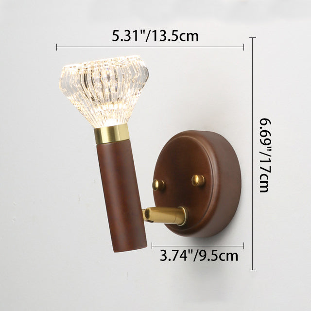 Zeitgenössische Retro Acryl Gummibaum Aluminium Diamant Taschenlampe LED Wandleuchte für das Bett 