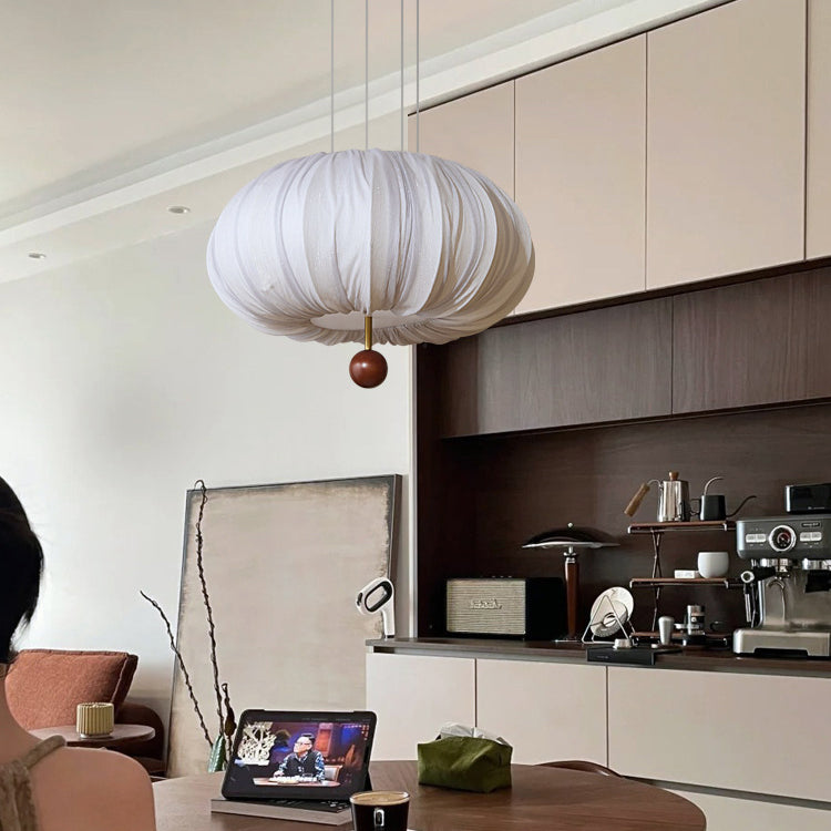 Lámpara de araña LED redonda con patrón curvado de tela francesa tradicional, metal y madera para comedor y sala de estar 