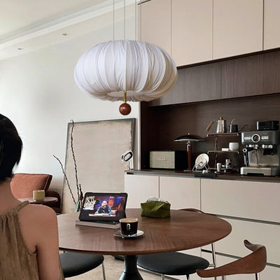 Lámpara de araña LED redonda con patrón curvado de tela francesa tradicional, metal y madera para comedor y sala de estar 