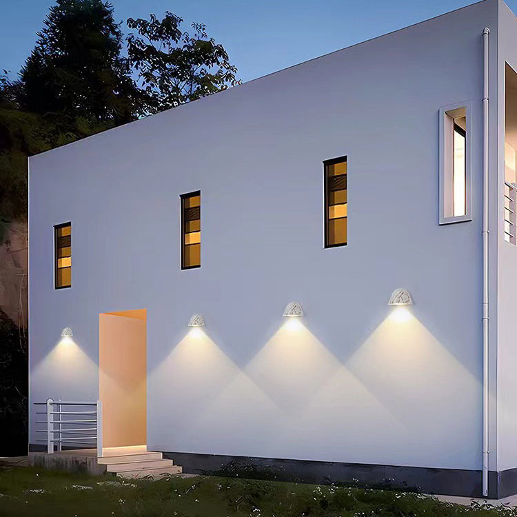 Zeitgenössische nordische wasserdichte Aluminium-Türklingel-inspirierte LED-Wandleuchte für den Außenbereich 