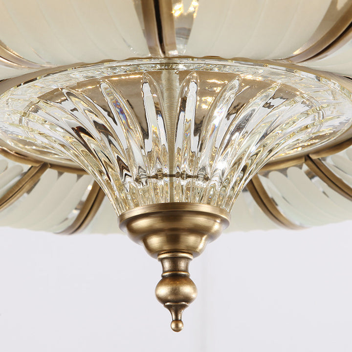 Traditionelle europäische Deckenleuchte aus Messing, Glas und Kristall mit runder LED für Wohnzimmer und Schlafzimmer 