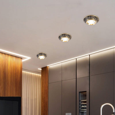 Luz de techo empotrada LED redonda de latón tradicional europeo de aluminio con diseño tallado para pasillo y sala de estar 