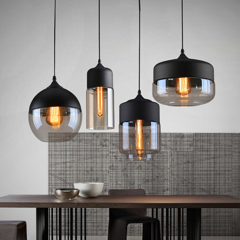 Suspension contemporaine industrielle en fer et verre en forme de cylindre globe à 1 lumière pour salle à manger 