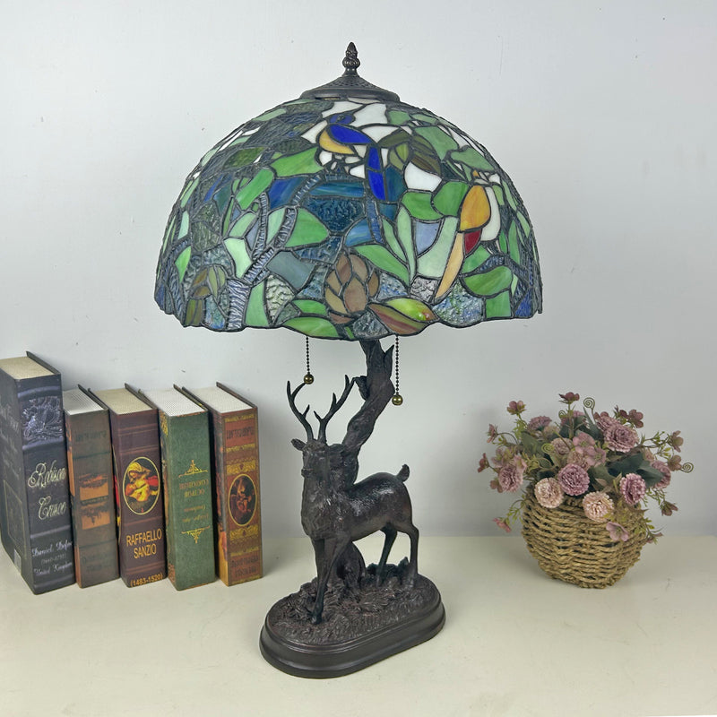 Traditionelle Tiffany-Glas-Eisenkuppel-Hirschfuß-Rosenblume 2-Licht-Tischlampe für Schlafzimmer 