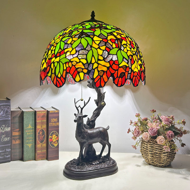 Traditionelle Tiffany-Glas-Eisenkuppel-Hirschfuß-Rosenblume 2-Licht-Tischlampe für Schlafzimmer 