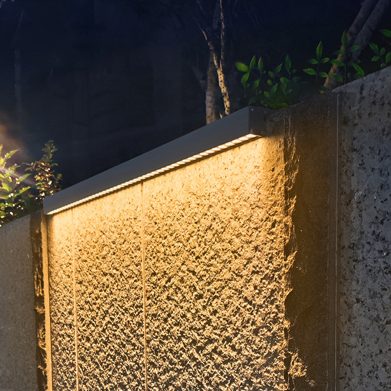 مصباح حائط LED بتصميم عصري بسيط مقاوم للماء من الألومنيوم والزجاج المقسى لغسل الجدران، مناسب للفناء الخارجي 