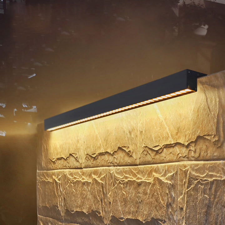 مصباح حائط LED بتصميم عصري بسيط مقاوم للماء من الألومنيوم والزجاج المقسى لغسل الجدران، مناسب للفناء الخارجي 