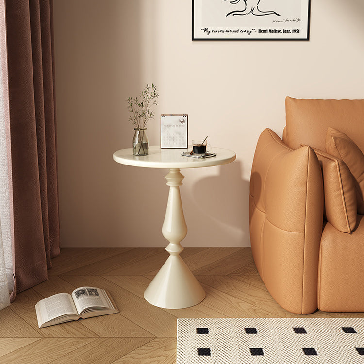 Table basse ronde moderne minimaliste en fibre de densité moyenne et métal avec base style bougeoir pour salon 