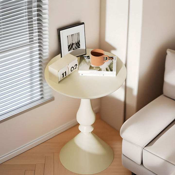 Table basse ronde moderne minimaliste en fibre de densité moyenne et métal avec base style bougeoir pour salon 