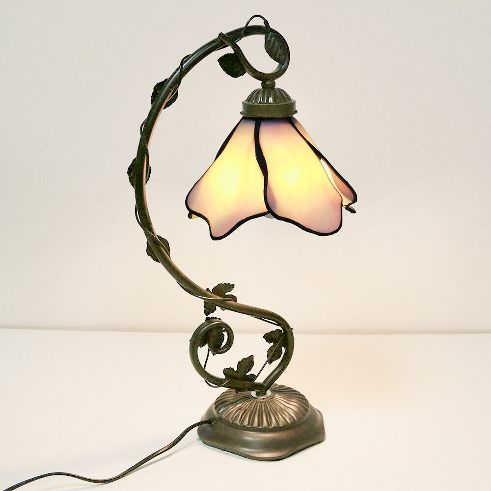 Tiffany Einfache Blütenblatt Harz Buntglas 1-Licht Tischlampe 