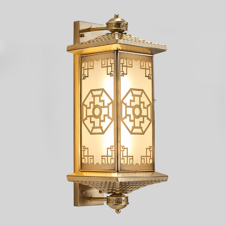 Lanterne du palais rectangulaire chinoise traditionnelle en cuivre avec verre, applique murale à une lumière pour patio extérieur 