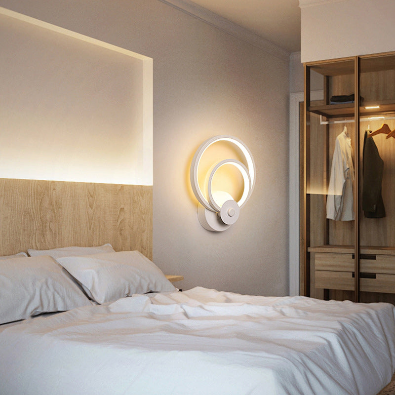 Applique murale LED en fer et plastique ronde contemporaine nordique pour salon 