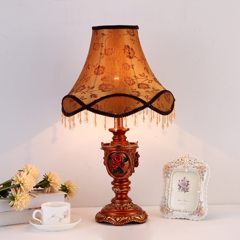 Lampe de table à 1 lumière en résine avec tissu de tambour européen traditionnel pour salon 