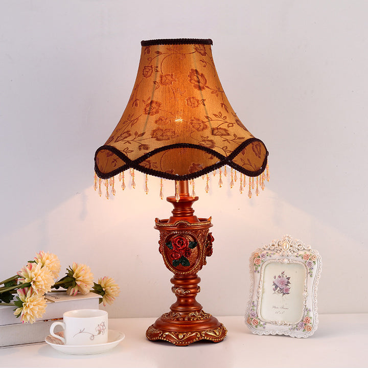 Lampe de table à 1 lumière en résine avec tissu de tambour européen traditionnel pour salon 