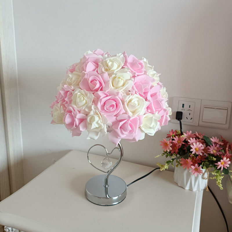 Zeitgenössische kreative Blume Eisen Stoff 1-Licht Tischlampe für Wohnzimmer 