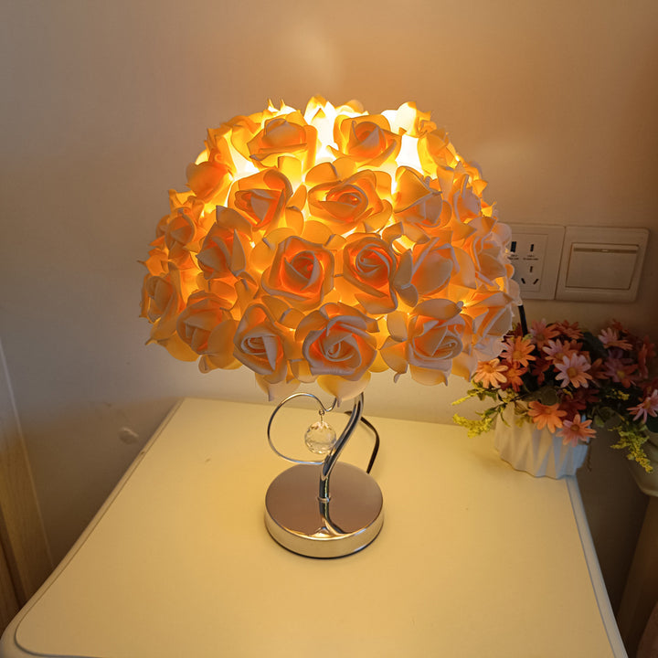 Zeitgenössische kreative Blume Eisen Stoff 1-Licht Tischlampe für Wohnzimmer 
