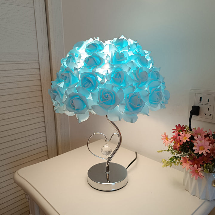 Zeitgenössische kreative Blume Eisen Stoff 1-Licht Tischlampe für Wohnzimmer 