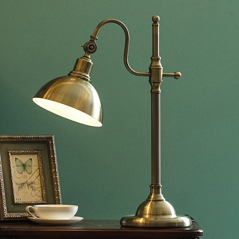 Lampe de table contemporaine rétro en dôme de fer à 1 lumière pour salon 