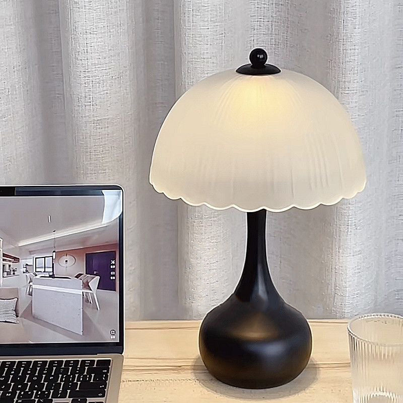 Lámpara de mesa contemporánea de cúpula nórdica de hierro y vidrio con 1 luz para sala de estar 