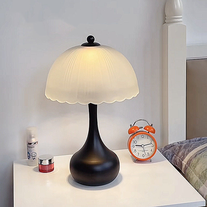 Lámpara de mesa contemporánea de cúpula nórdica de hierro y vidrio con 1 luz para sala de estar 