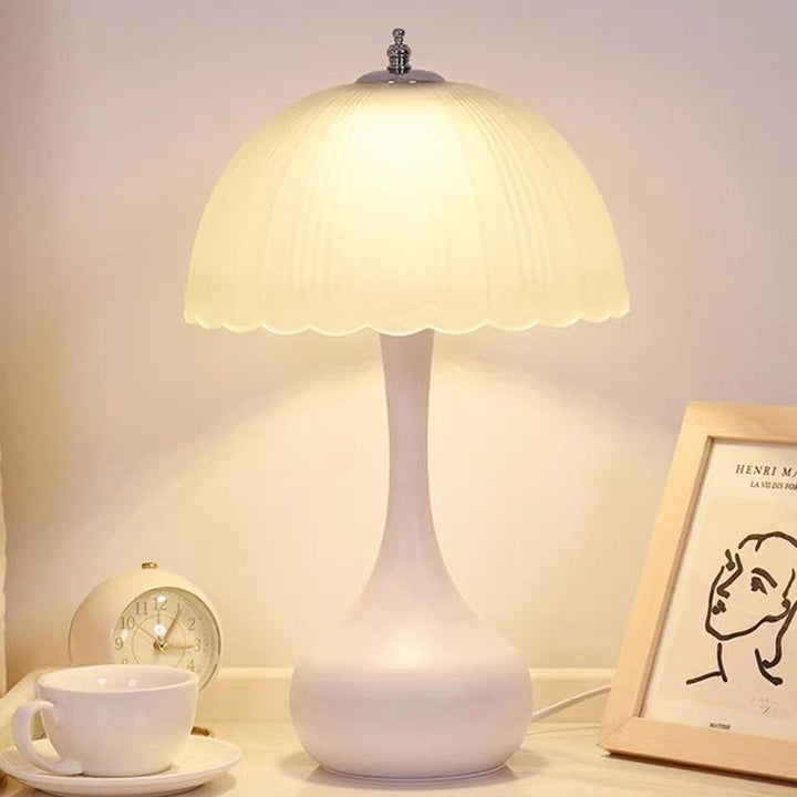 Lámpara de mesa contemporánea de cúpula nórdica de hierro y vidrio con 1 luz para sala de estar 