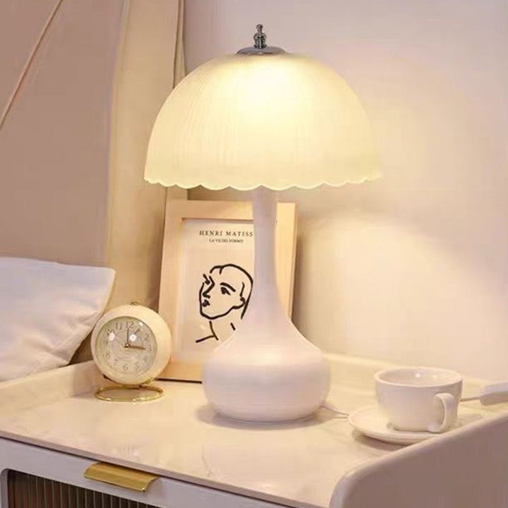 Lámpara de mesa contemporánea de cúpula nórdica de hierro y vidrio con 1 luz para sala de estar 