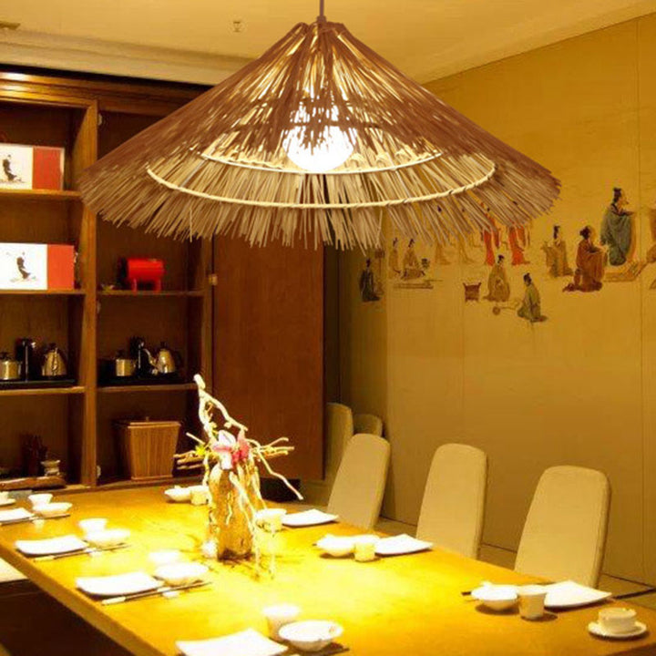 Suspension lumineuse tissée en chapeau conique en rotin métallique rustique traditionnel à 1 lumière pour salon 