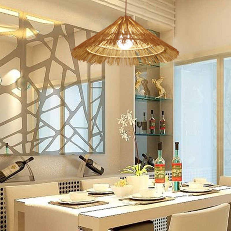 Suspension lumineuse tissée en chapeau conique en rotin métallique rustique traditionnel à 1 lumière pour salon 