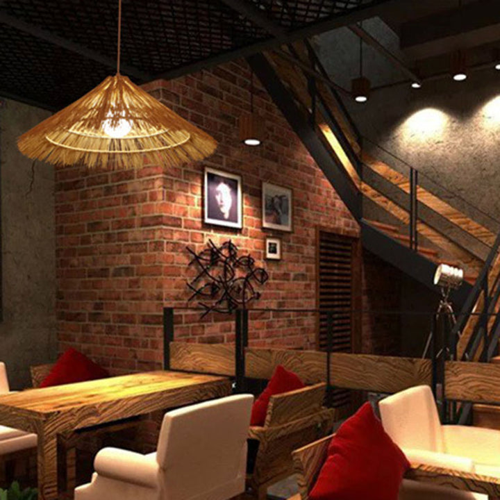 Suspension lumineuse tissée en chapeau conique en rotin métallique rustique traditionnel à 1 lumière pour salon 
