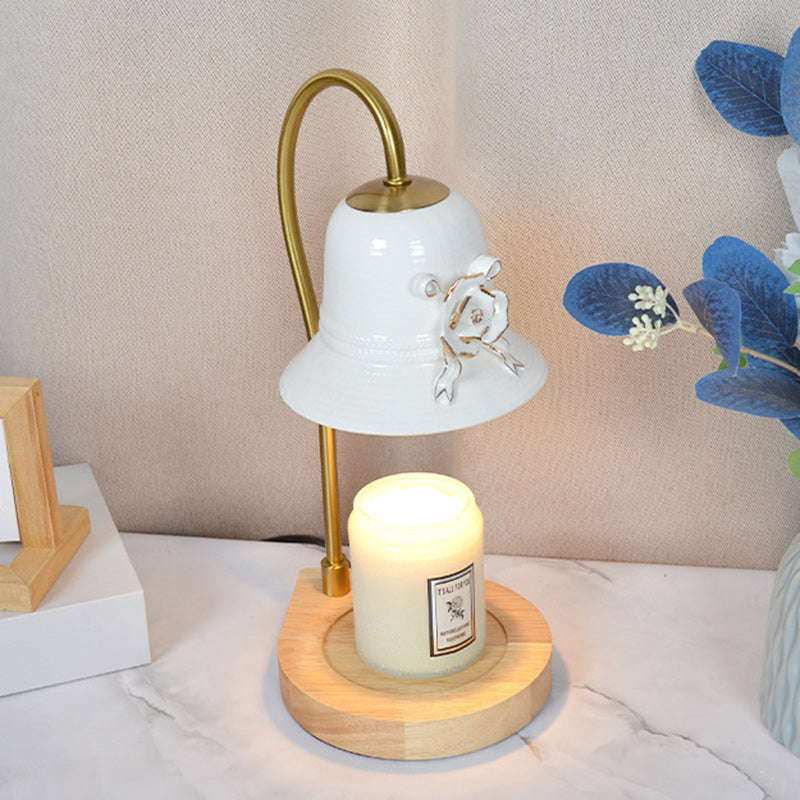 Lampe de table en fer à une lumière avec base en forme de larme vintage traditionnelle et fleur pour faire fondre la cire aromatique pour chambre 