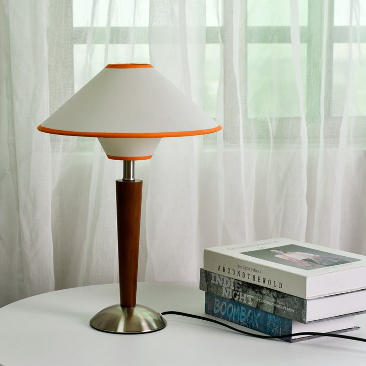Lámpara de mesa contemporánea escandinava en forma de platillo volador de una luz de hardware de tela de madera de cera blanca para dormitorio 