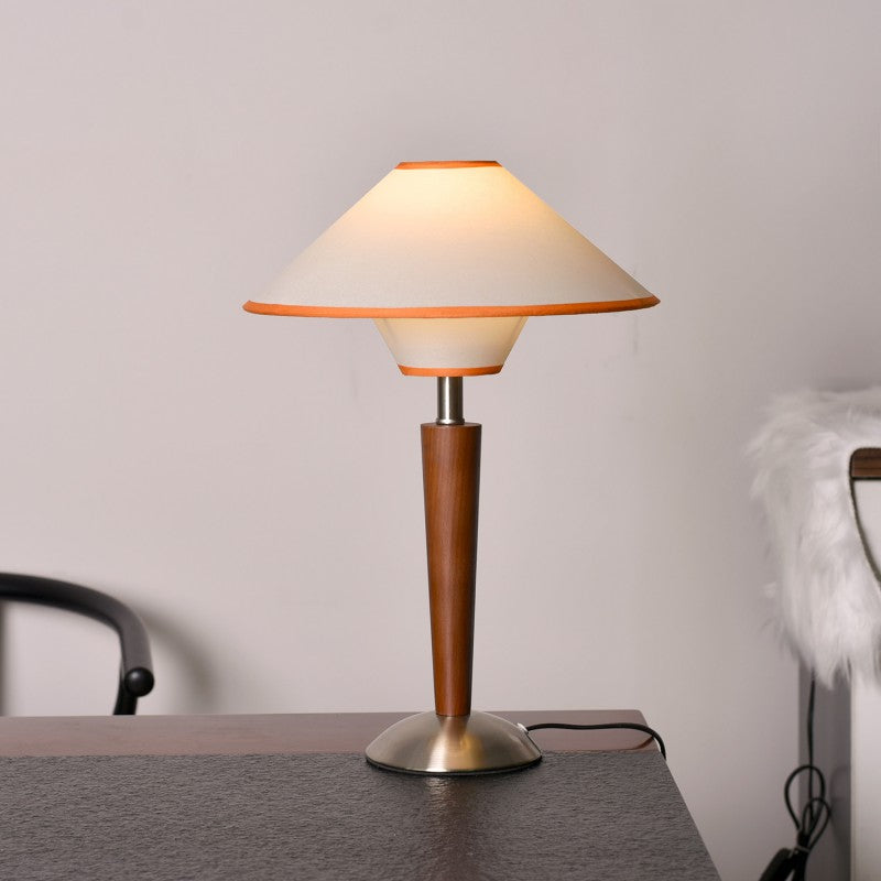 Lámpara de mesa contemporánea escandinava en forma de platillo volador de una luz de hardware de tela de madera de cera blanca para dormitorio 