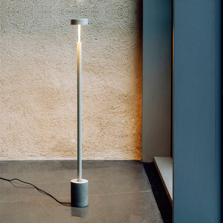 Zeitgenössische skandinavische runde Eisen-LED-Stehlampe für das Schlafzimmer 