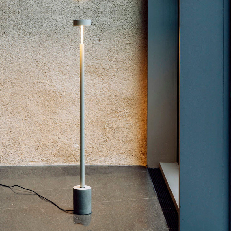 Contemporary Scandinavian Round Iron LED Standing Floor Lamp For Bedroom