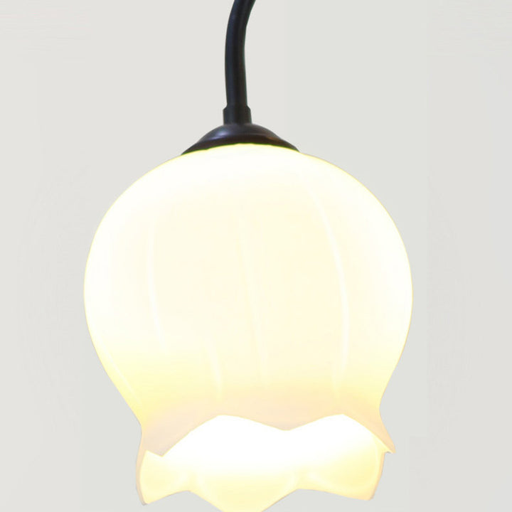 Lampadaire moderne minimaliste en fer en forme de fleur avec trois lumières en verre pour salon 
