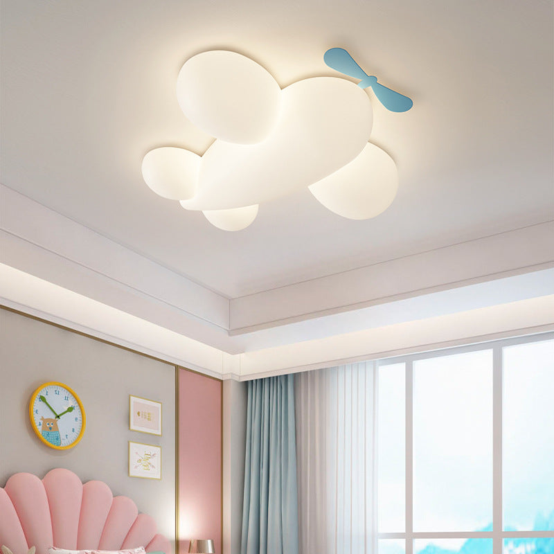 ضوء سقف مثبت بمصابيح LED من البلاستيك والحديد للأطفال المعاصرين بتصميم طائرة لغرفة النوم 