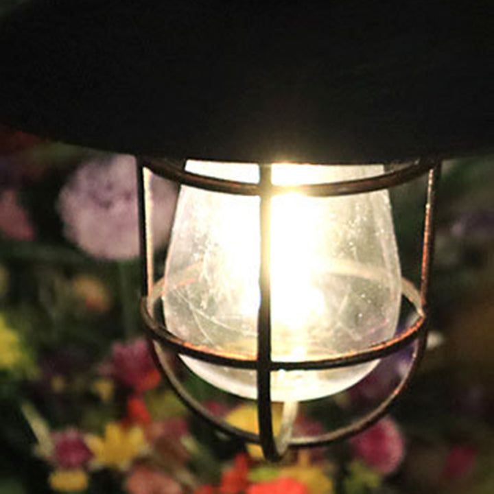 Lumière extérieure LED en fer et plastique solaire cylindrique minimaliste moderne pour jardin 