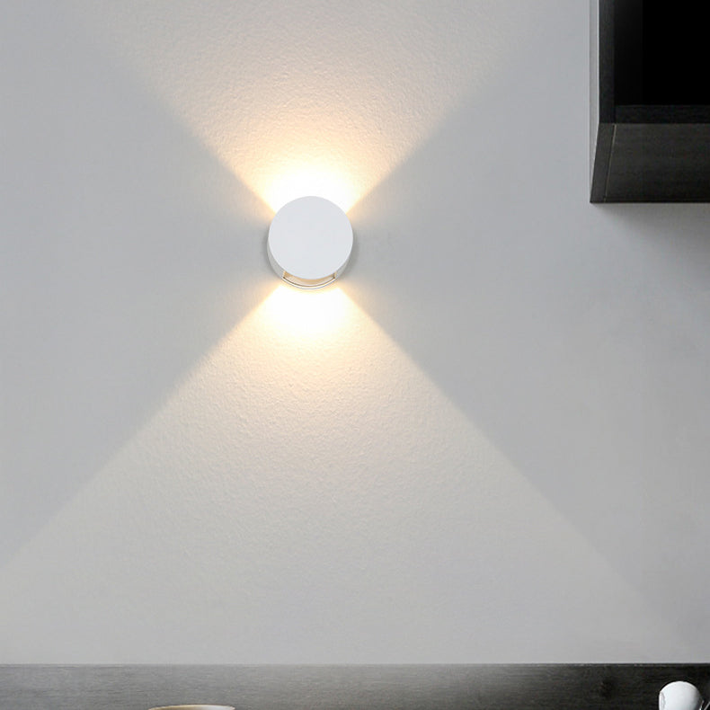 مصباح حائط LED زجاجي دائري من الألومنيوم بتصميم بسيط حديث للفناء الخارجي 