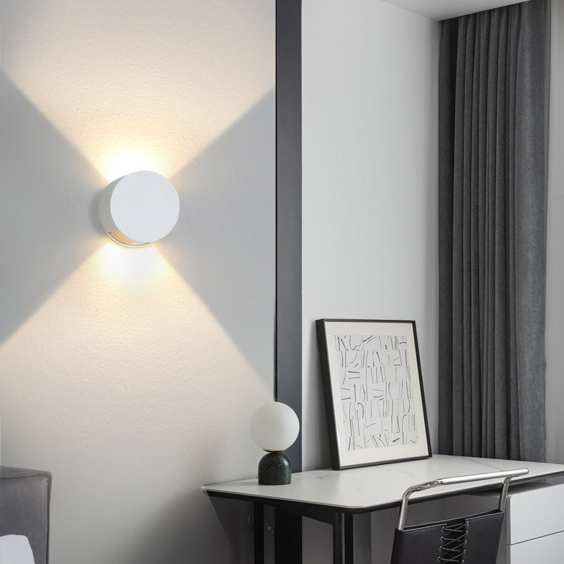 مصباح حائط LED زجاجي دائري من الألومنيوم بتصميم بسيط حديث للفناء الخارجي 