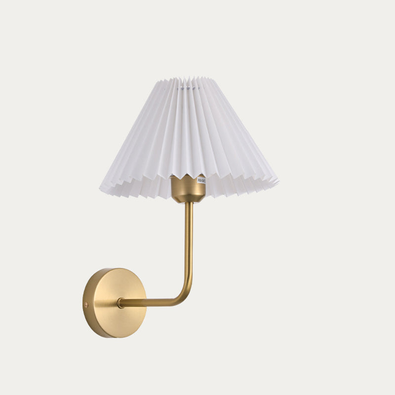Applique murale moderne minimaliste ronde plissée en tissu de fer à 1 lumière pour chambre 