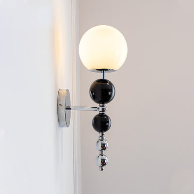 Zeitgenössische nordische runde Multi-Orb-Glas-Holz-Eisen-1-Licht-Wandleuchter-Lampe für Wohnzimmer 