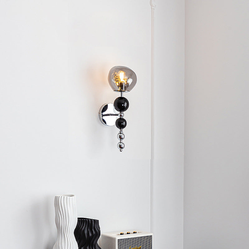 Zeitgenössische nordische runde Multi-Orb-Glas-Holz-Eisen-1-Licht-Wandleuchter-Lampe für Wohnzimmer 