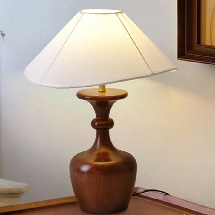 Traditionelle französische runde Vase mit Sockel aus Holz, Stoff und Eisen, 1-flammige Tischlampe für Wohnzimmer 