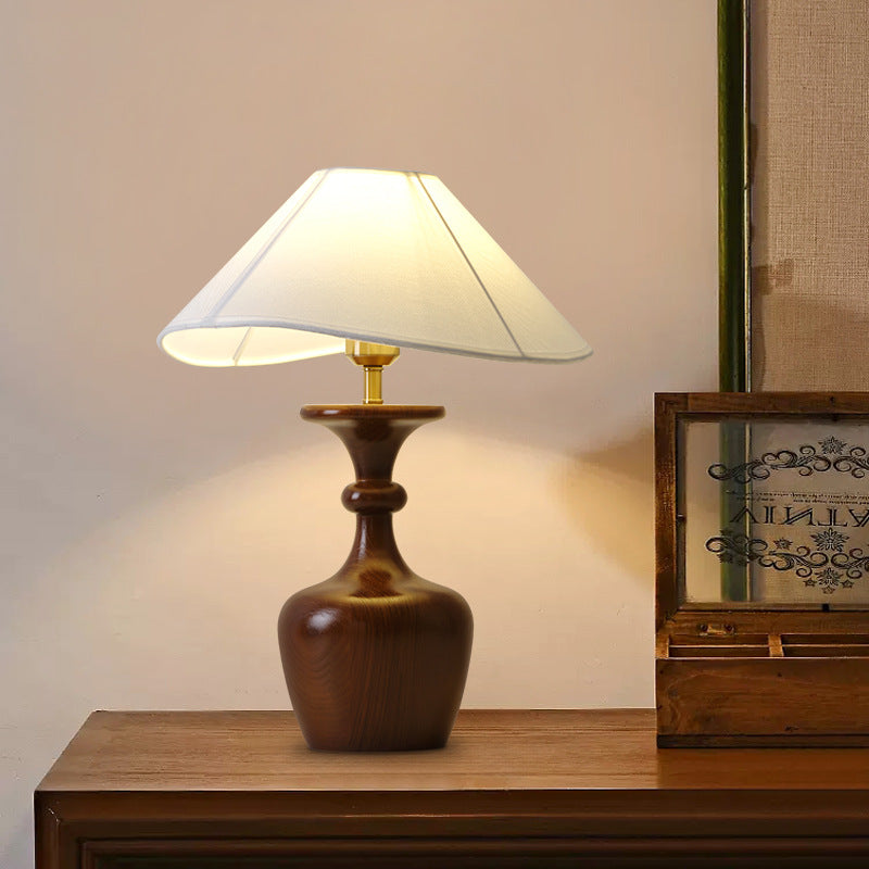 Traditionelle französische runde Vase mit Sockel aus Holz, Stoff und Eisen, 1-flammige Tischlampe für Wohnzimmer 