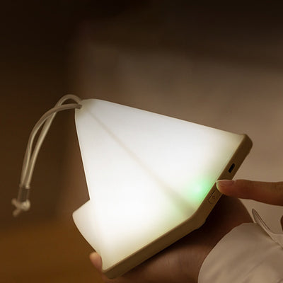 Luz LED para exteriores con forma de triángulo de tienda creativa contemporánea ABS PP para patio exterior 