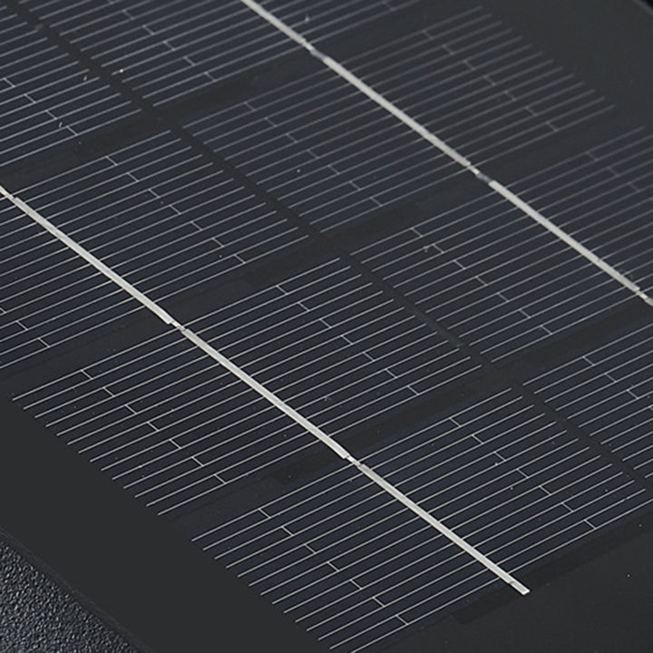 Luz exterior de enchufe de suelo cónica impermeable solar minimalista moderna de ABS PC para jardín 