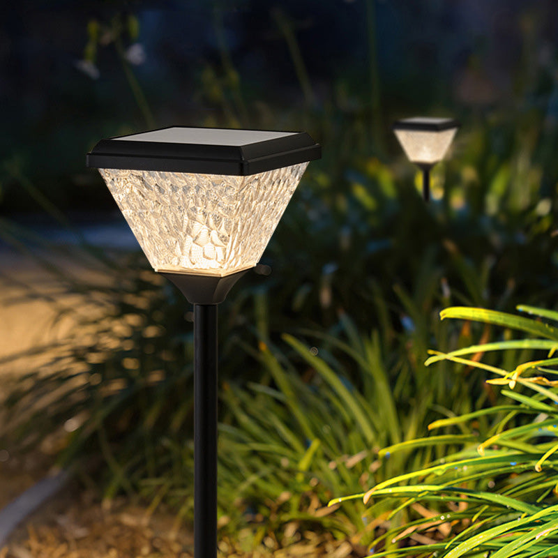 Luz exterior de enchufe de suelo cónica impermeable solar minimalista moderna de ABS PC para jardín 