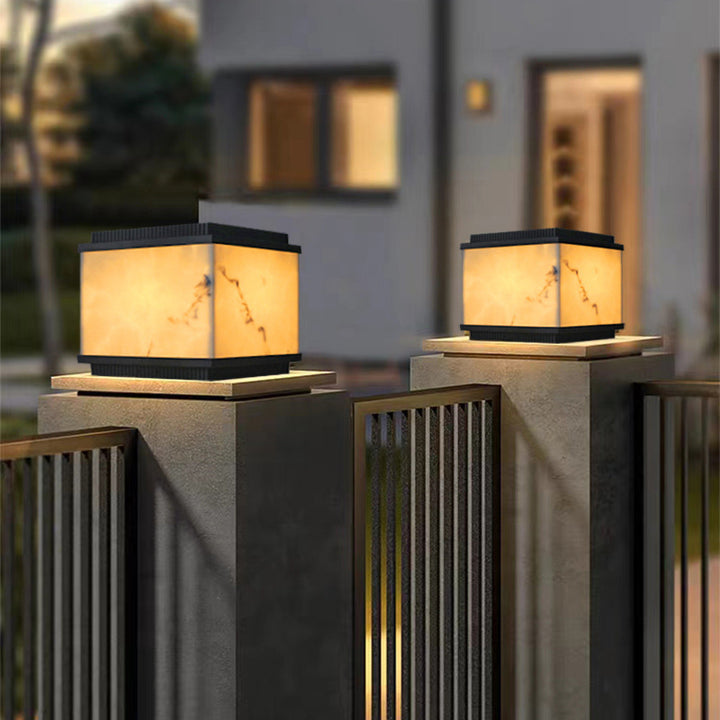 Lumière de tête de poteau LED en résine d'aluminium texturé en marbre rectangulaire étanche solaire chinois traditionnel pour jardin 
